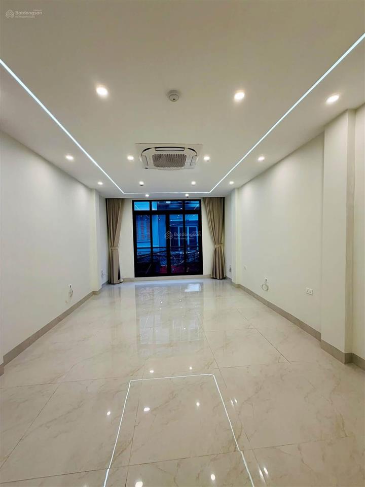 Thái hà  đống đa. nhà đẹp thang máy siêu đẹp, phân lô ô tô tránh, gần phố, kinh doanh đỉnh ở sướng
