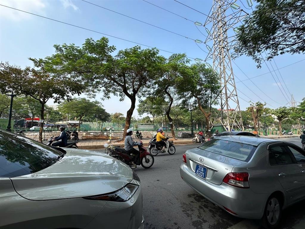 Kim ngưu nhà vị trí siêu đẹp, diện tích rộng, ô tô vào, gần phố, giá hời hà nội. chủ cực gấp