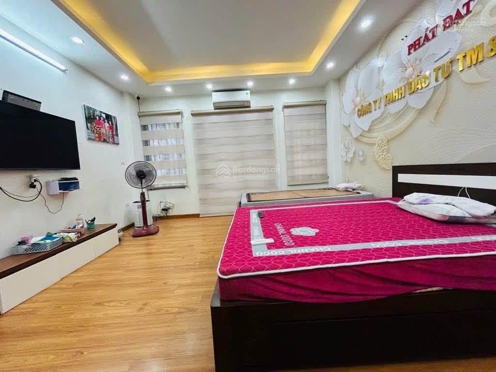 Bán nhà yên lạc hai bà trưng lô góc thang máy ôtô, phân lô cao cấp, vị trí đẹp ở sướng. giá siêu rẻ