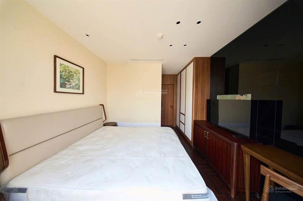 Đại cồ việt. tòa nhà tuyệt đẹp sang chảnh đẳng cấp lõi hai bà. vị trí siêu đắc địa cực đẹp quá hiếm