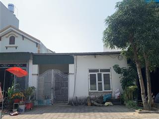 Cần bán đất đẹp kèm nhà cấp 4, tại tđc xuân phú  sầm sơn, cách phố đi bộ quảng trường biển 60m