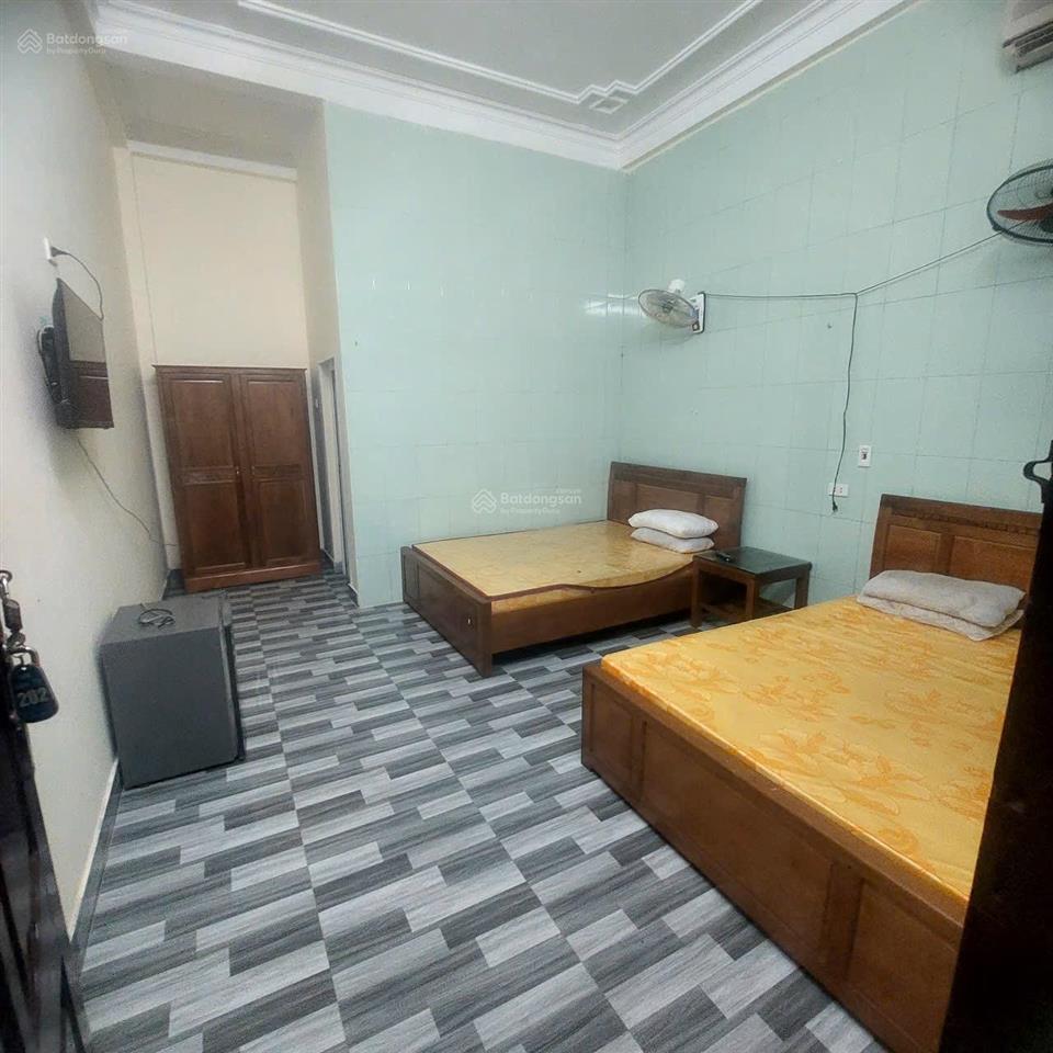 Cần bán nhà nghỉ giá rẻ trung tâm bãi biển sầm sơn(bãi c), cách biển chỉ mấy bước chân đi bộ