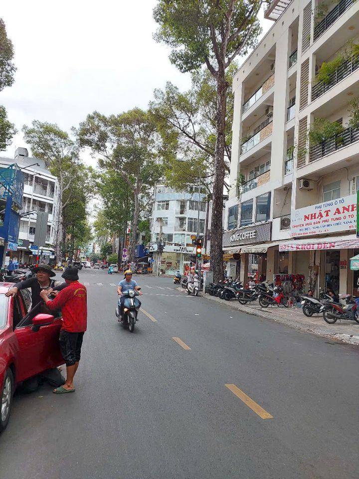 Bán nhà măt tiền Trần Bình Trọng góc An Dương Vương 4m x22m 3 tầng giá 29 tỷ TL