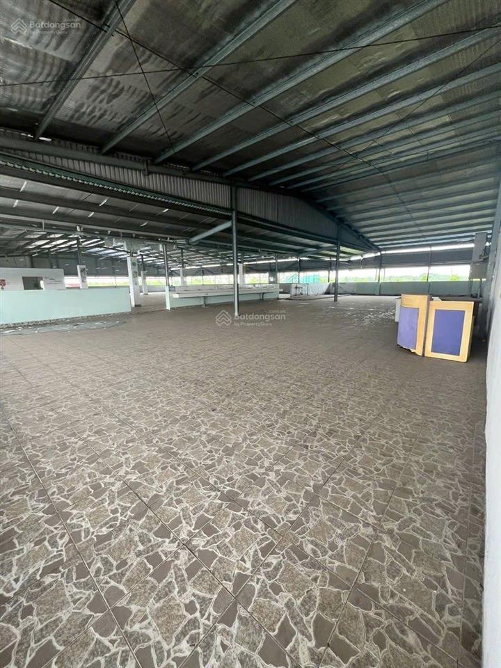 Bán xưởng trong kcn vsip2 bình dương. diện tích 2ha bán 180 tỷ (thương lượng)