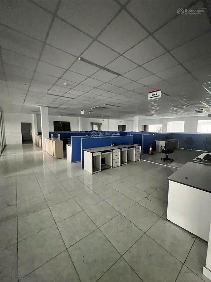 Bán xưởng trong kcn vsip2 bình dương. diện tích 2ha bán 180 tỷ (thương lượng)