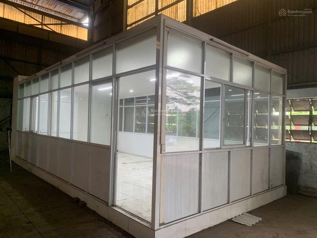 Chính chủ cho thuê kho/xưởng kcn tân tạo bình tân, tp.hcm. 1.890m2 có sẵn cẩu trục, giá 110k/m2