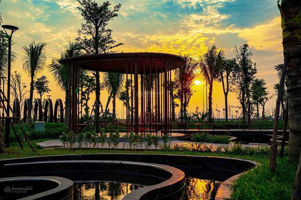 Vinhomes dương kinh hơn 5tỷ thiên hà 8a xây 4 tầng, vị trí vàng, chiết khấu sâu nhận nhà sớm