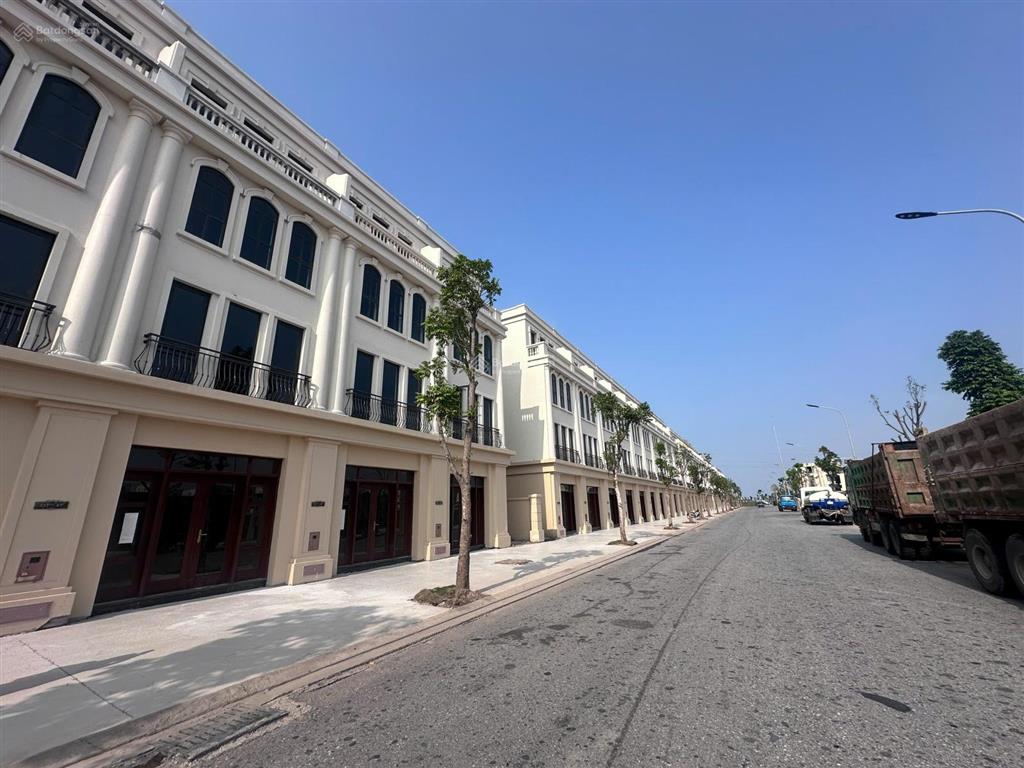 Chỉ từ hơn 10 tỷ sở hữu ngay căn liền kề view sông sân vườn sau nhà rộng 100m2 sử dụng riêng