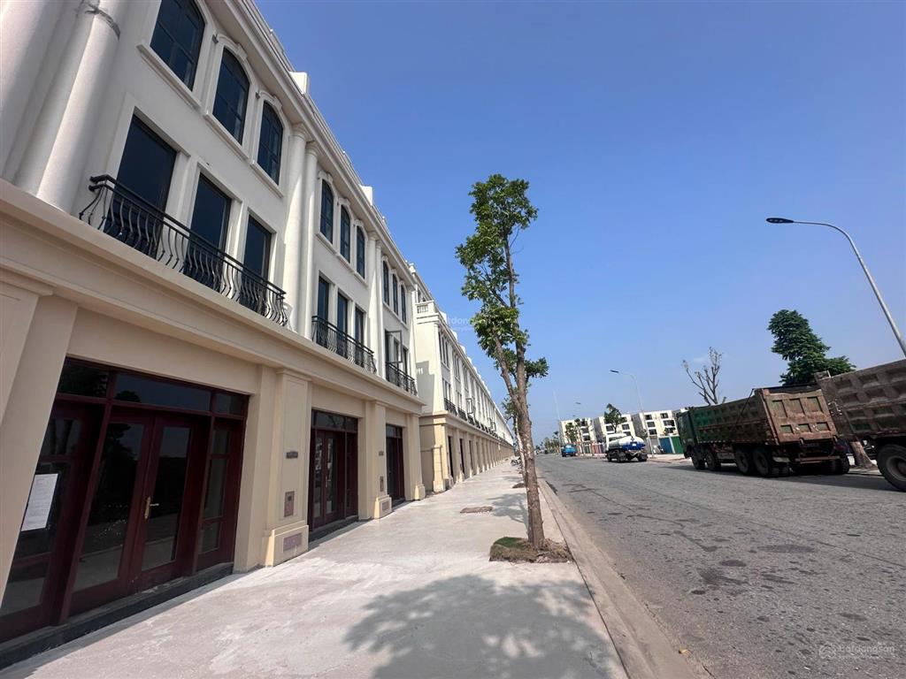 Chỉ từ hơn 10 tỷ sở hữu ngay căn liền kề view sông sân vườn sau nhà rộng 100m2 sử dụng riêng