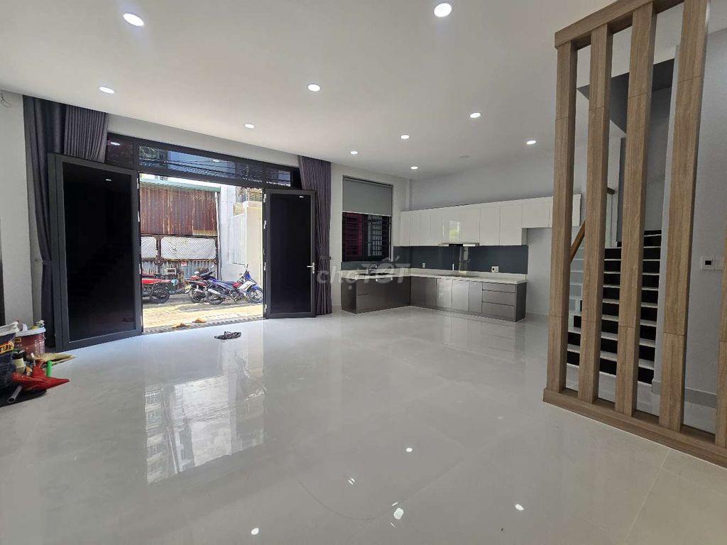Độc quyền - Nhà đẹp 8x8m, 3 tầng HXH Kiều Đàm - Him Lam Q7 giá 10.8 tỷ