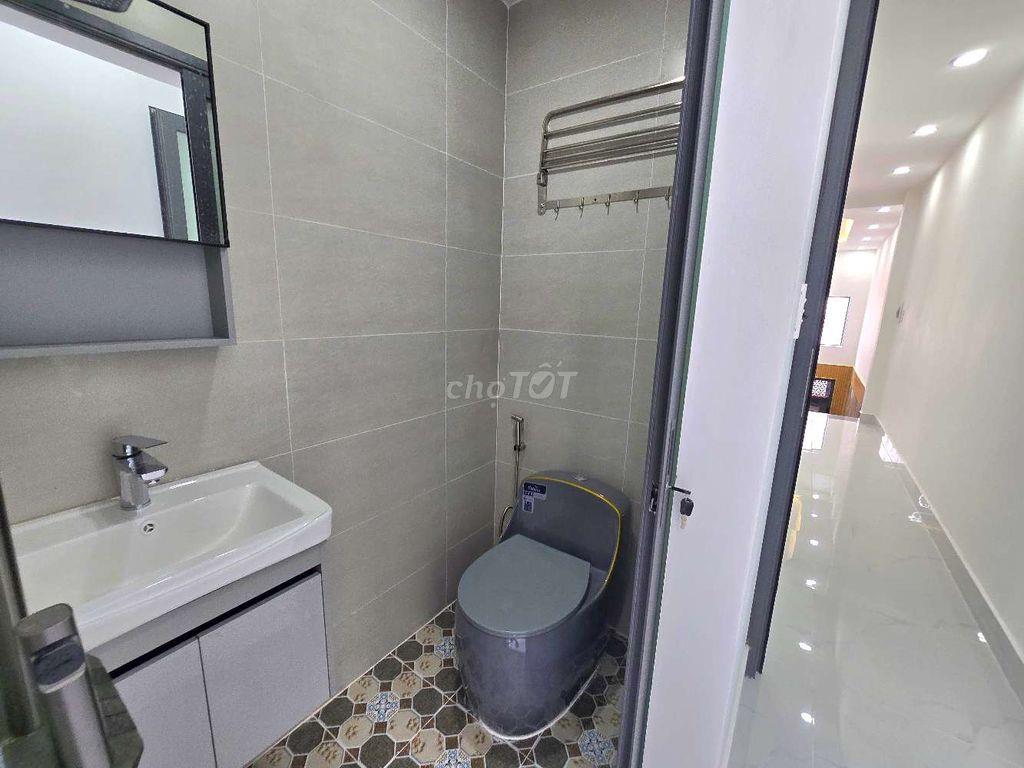 Nhà đẹp hẻm 803 Huỳnh Tấn Phát 3Pn 3WC vào ở Ngay