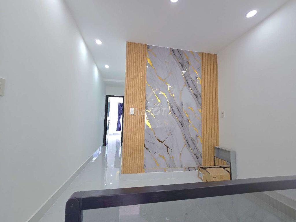 Nhà đẹp hẻm 803 Huỳnh Tấn Phát 3Pn 3WC vào ở Ngay