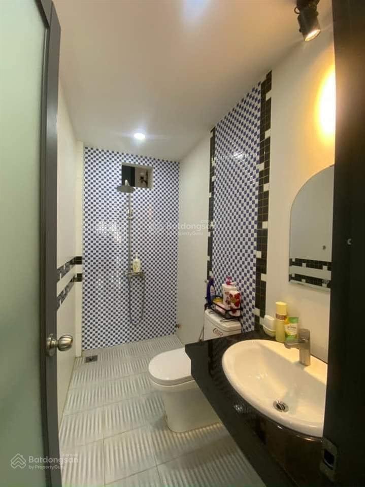 Bán nhà ngọc hà, ba đình nhà còn chắc chắn, ở được ngay, cách ô tô 15m dt 40m2 giá 8 tỷ