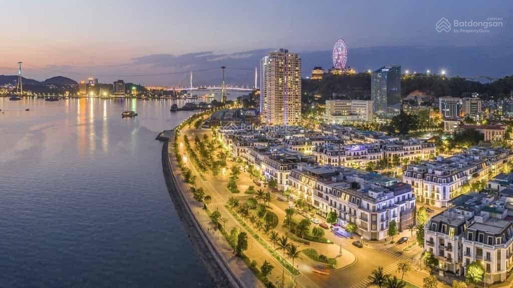 Studio 30m2 full nội thất, sẵn sổ đỏ cách biển một bước chân trung tâm hạ long cần bán gấp
