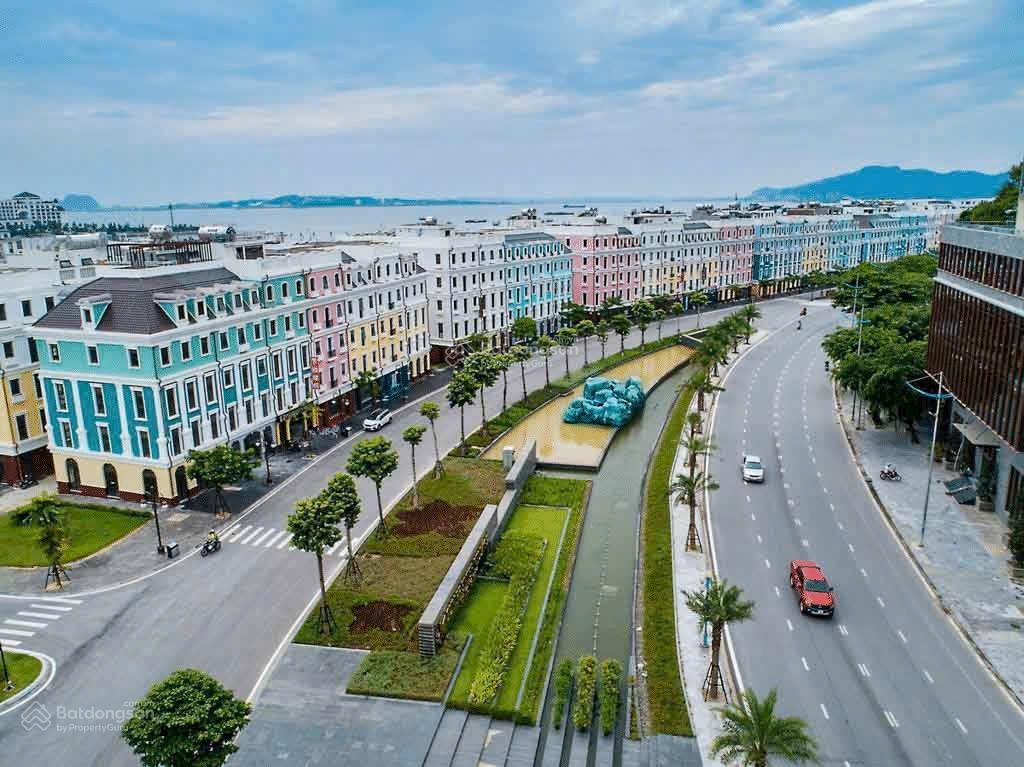 Sở hữu ngay khách sạn 15 phòng trục đường huyết mạch bãi cháy, hạ long. full nội thất sẵn sổ