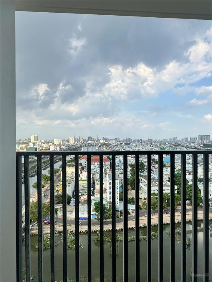 Bán nhanh 2pn view q1 nhìn về tp dt 68m2 chỉ 3.55 tỷ tại chung cư aurora