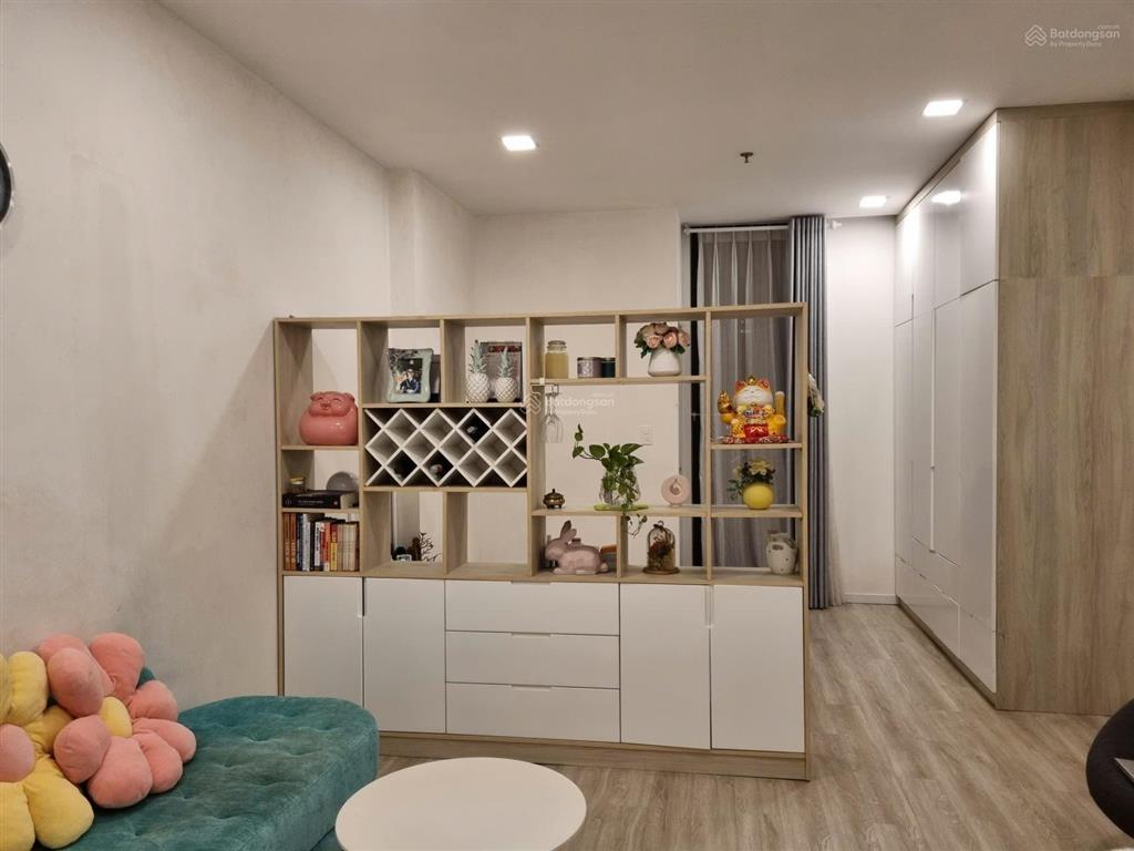 Bán 2 phòng ngủ 1wc dt 55m2 full nội thất chỉ 2,1 tỷ tại chung cư dvela