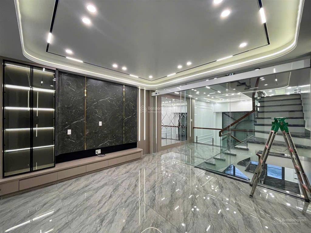 Bán nhà 5 tầng xây mới  gara ô tô  ngô gia tự, hải phòng