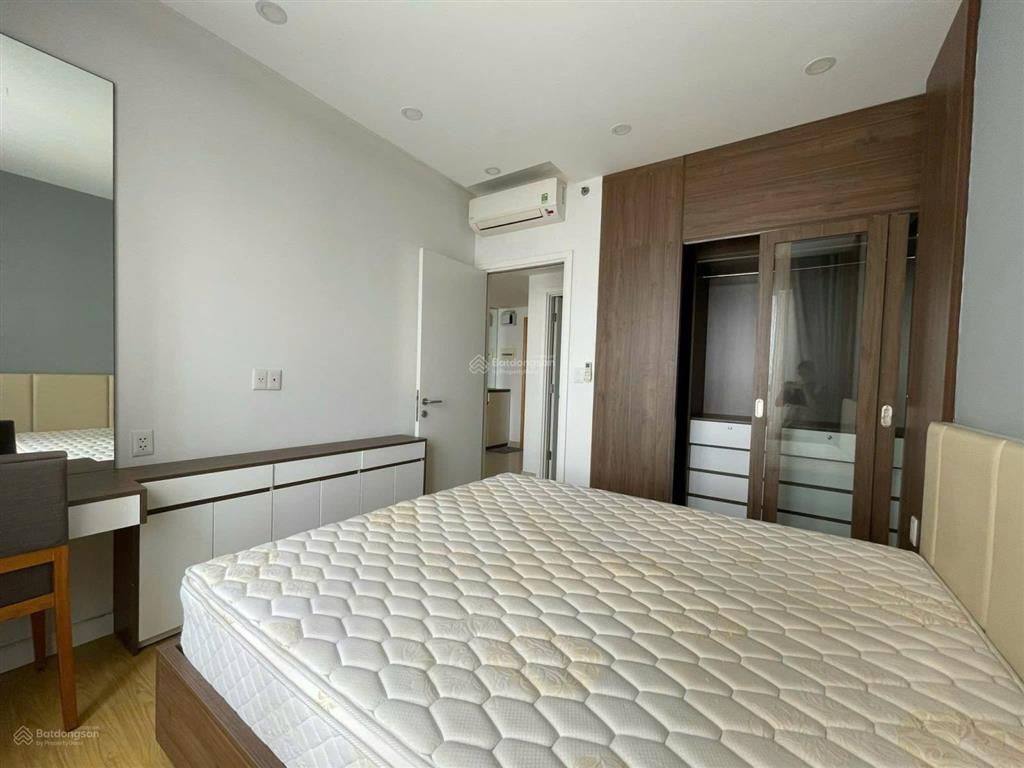 1pn giá 18.5 triệu/tháng bao gồm pql.  em xem nhà ạ 0902 836 ***