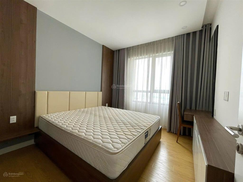 1pn giá 18.5 triệu/tháng bao gồm pql.  em xem nhà ạ 0902 836 ***