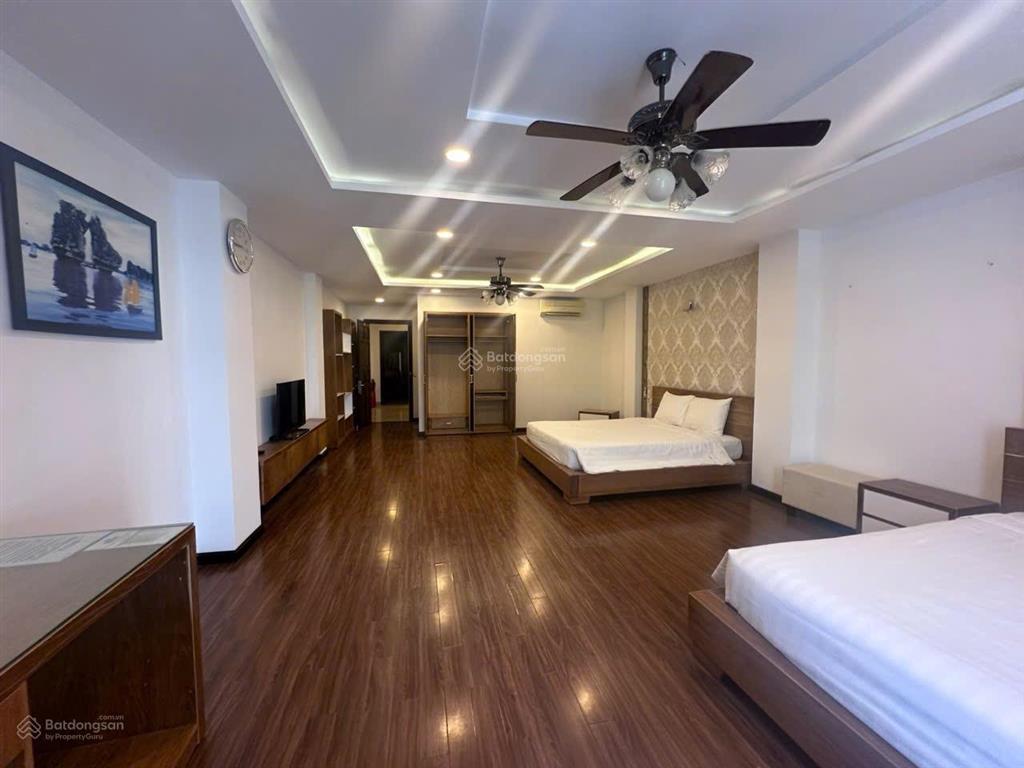 Bán toà nhà căn hộ 7 tầng thang máy khu phố tây, cách biển chỉ 400m. đường rộng 20m.
dt 100m2.