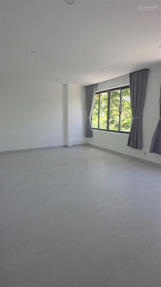 Bán nhà 2 mặt tiền bùi trang chước, hòa xuân, đà nẵng, dt 178m², vị trí đắc địa, giá cực tốt.