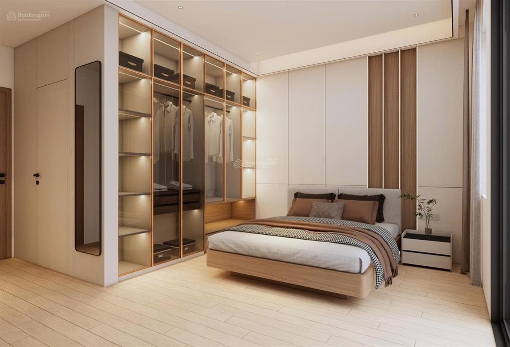 Nhà mới xây gói 5 thái hưng  có thang máy  full nội thất cao cấp.