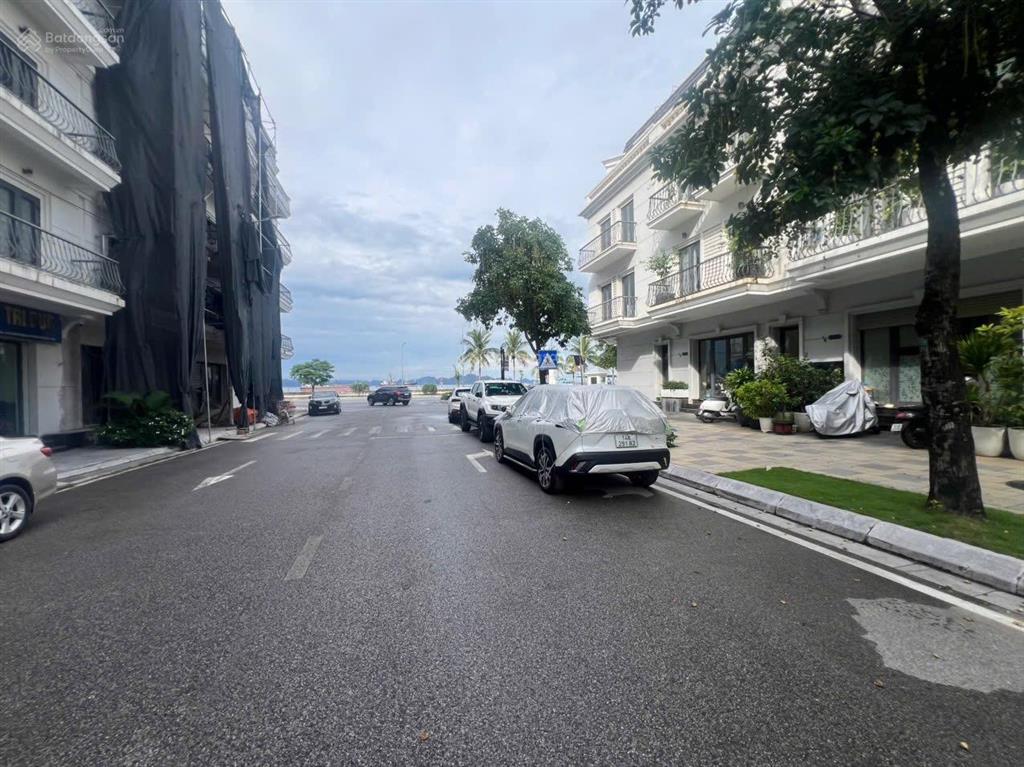 Chuyển đổi nơi sống, cần bán gấp căn vinhomes hạ long chỉ 14 tỷ giá hời khu