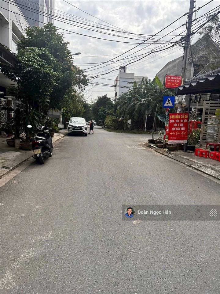 Cặp đất gần bệnh viện phù hợp xây căn hộ nhà nghỉ