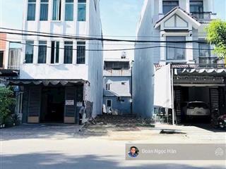 Mt đường 10m5 siêu vip ngay trung tâm bến xe!