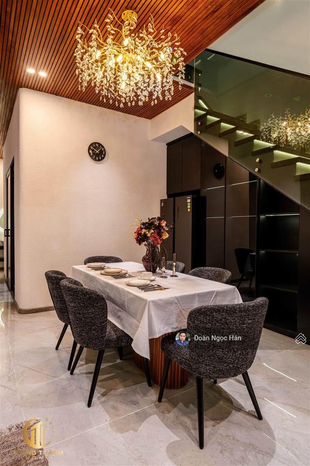 Siêu phẩm nhà có sẵn bể bơi, vị trí vàng khu biển hòa minh chỉ 12tỷ5 vào ở ngay