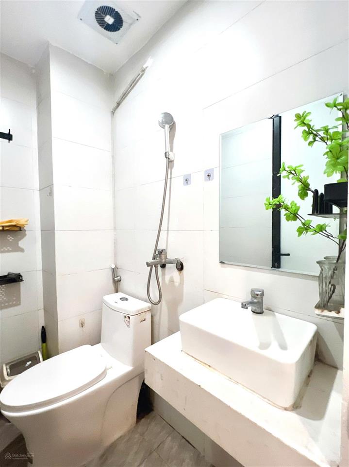 Ccmn 2 ngủ 50m²  phố hoàng mai  hai bà trưng  khu dân cư đông đúc, tiện ích đầy đủ