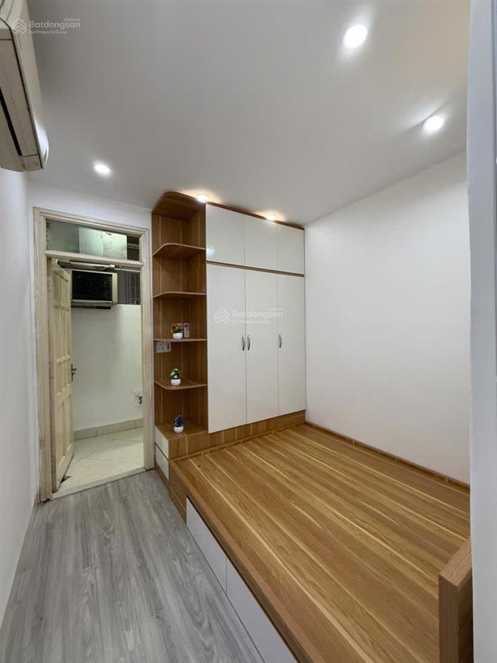 Căn ccmn phố nguyễn trãi  royal city 32m2, 1.4x tỷ (có thương lượng)