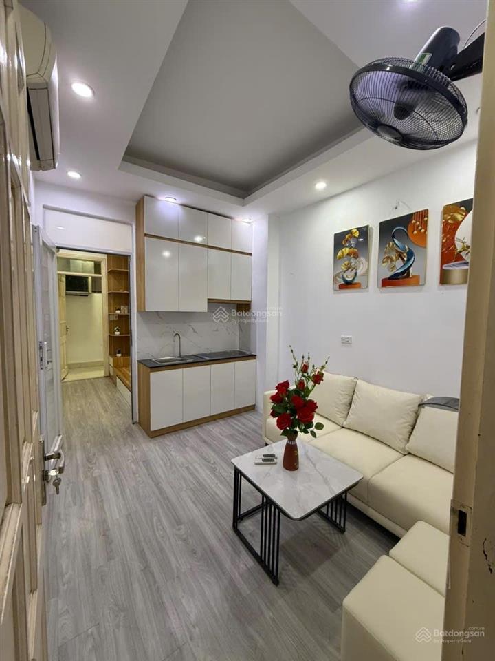 Căn ccmn phố nguyễn trãi  royal city 32m2, 1.4x tỷ (có thương lượng)