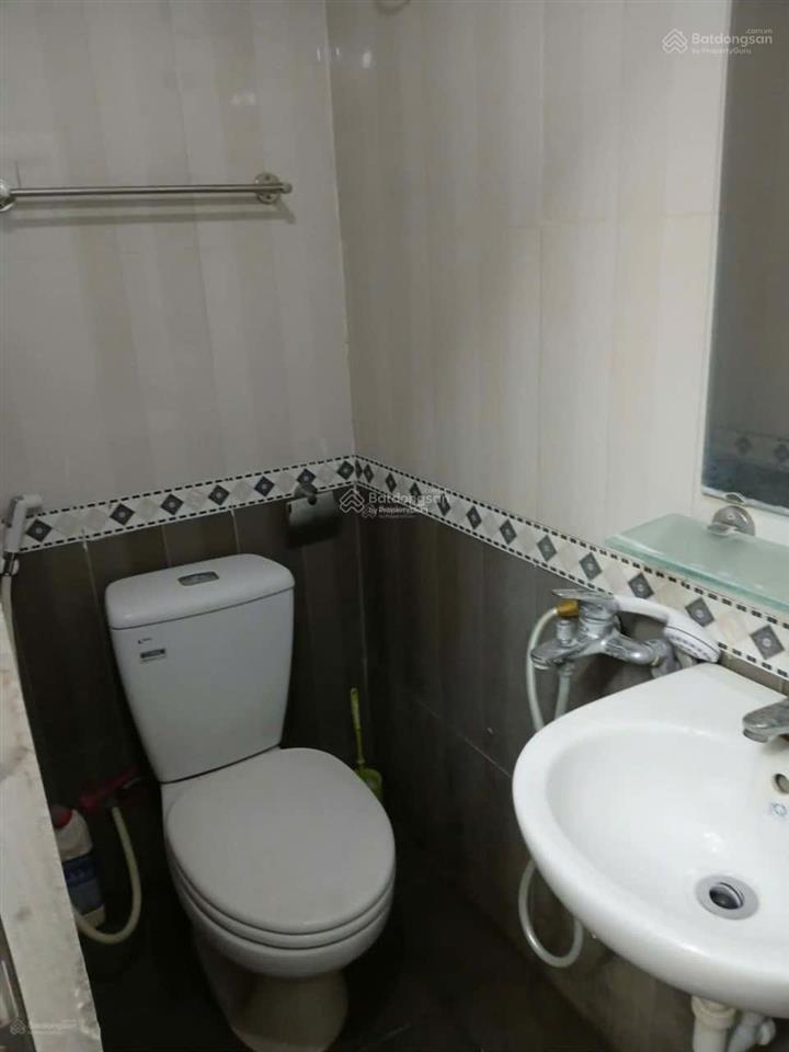 Căn hộ số 150 phố chùa láng  quận đống đa 32 m2 thiết kế 1n1vs nhà thoáng  nhà xe