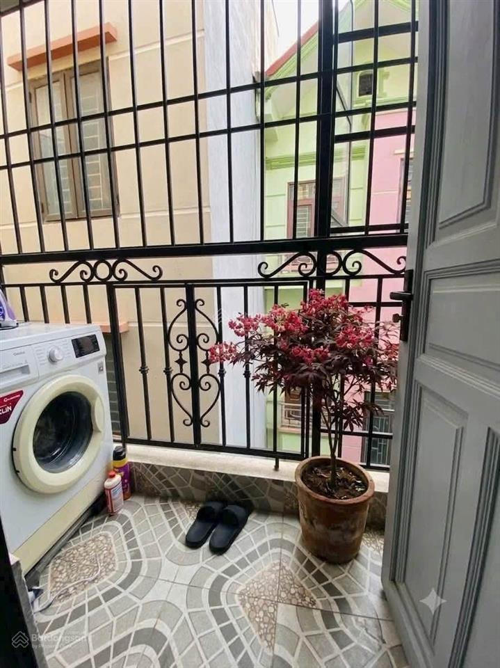 Bán căn ccmn đường láng  đống đa toà nhà nằm ở đường láng thông phố chùa láng