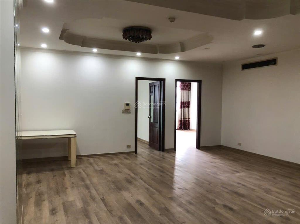 Cần bán căn hộ 2pn2vs mặt đường trần duy hưng, giá bán 10.5tỷ.  0948 699 ***