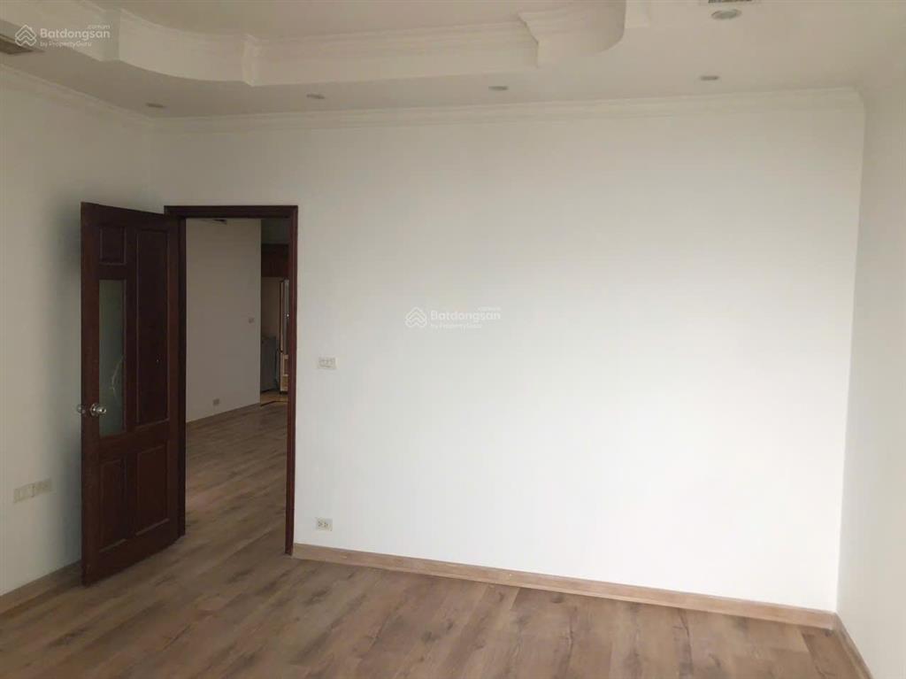 Cần bán căn hộ 2pn2vs mặt đường trần duy hưng, giá bán 10.5tỷ.  0948 699 ***
