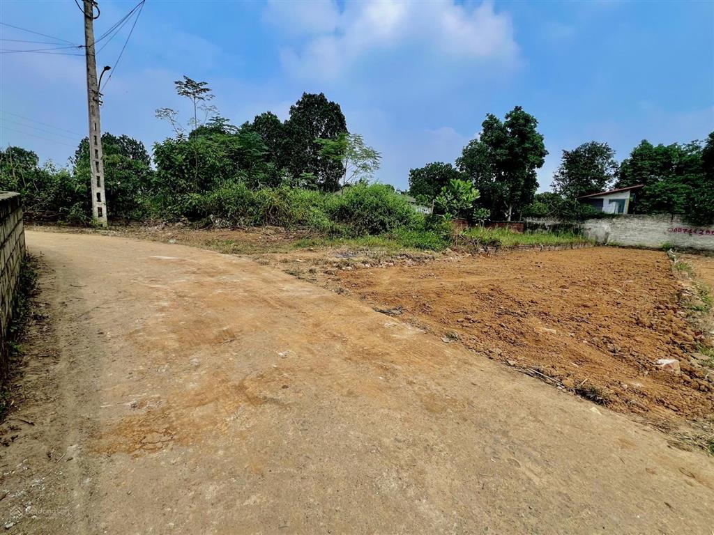 Đất xã phú cát 172m giá chỉ nhỉnh 3 tỷ, ngay gần trục chính xã phú cát