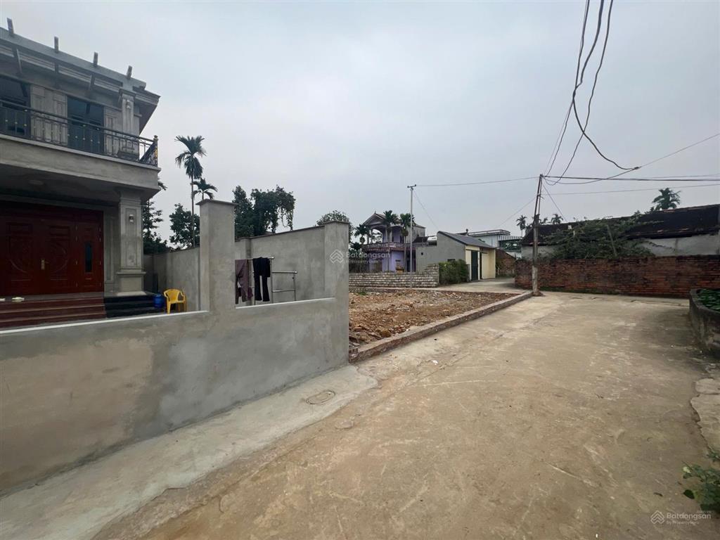 Bán đất xã phú cát, đất gần nhà máy in tiền 80m thôn 5, xã phú cát