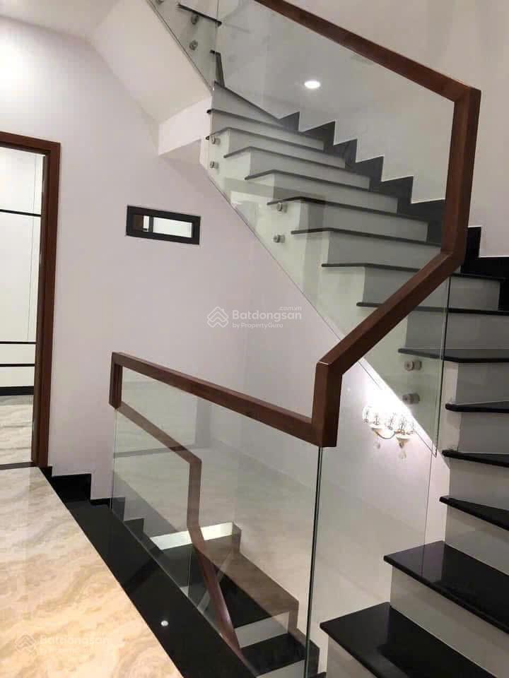 Bán nhà 3 tầng ngay phạm văn đồng, linh trung, 4pn 3wc giá 7,5tỷ (tl)