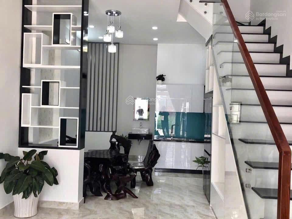 Bán nhà 3 tầng ngay phạm văn đồng, linh trung, 4pn 3wc giá 7,5tỷ (tl)