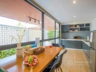 Bán gấp villa 5 tầng gần biển dòng tiền 140tr/tháng chỉ 200m ra biển