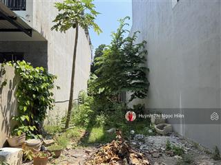 Sập hầm lô đất sát sông gần biển giá rẻ hơn khu vực hơn 10tr/m2, không chờ lâu, nhanh thì kịp.