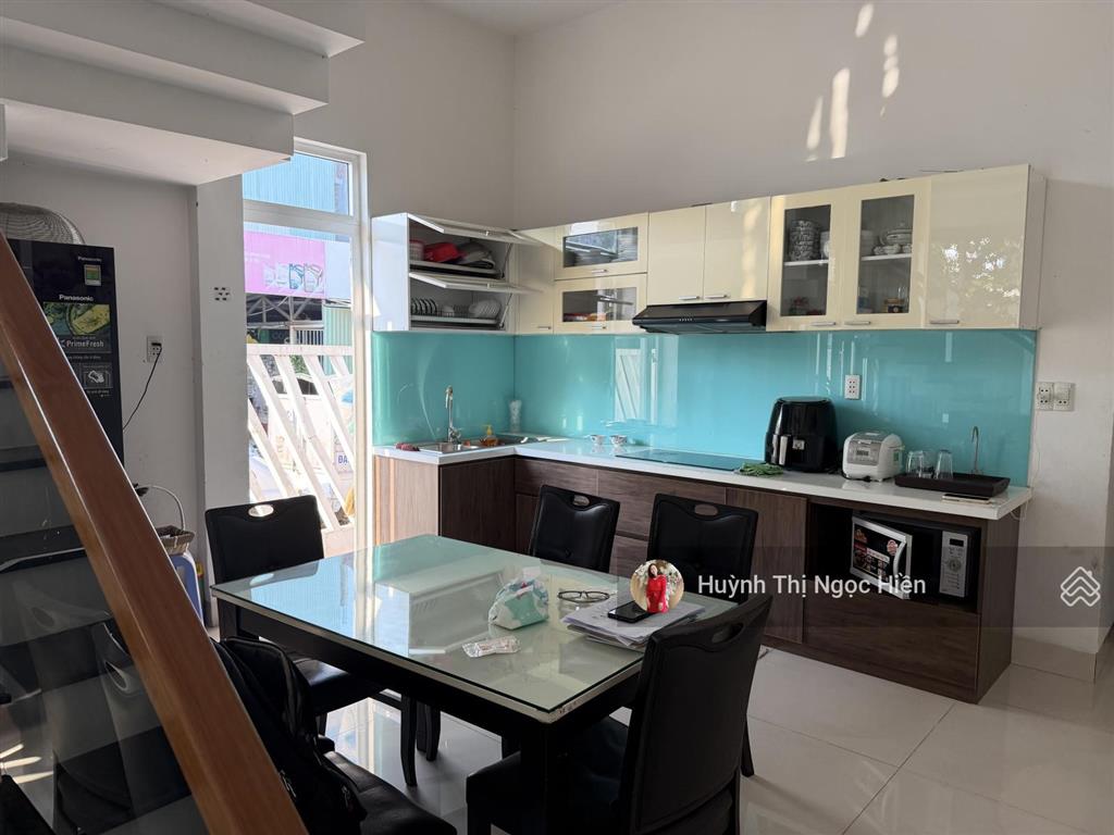 Sập hầm bán gấp xử lý bank vị trí gần bến xe tặng nhà đẹp.