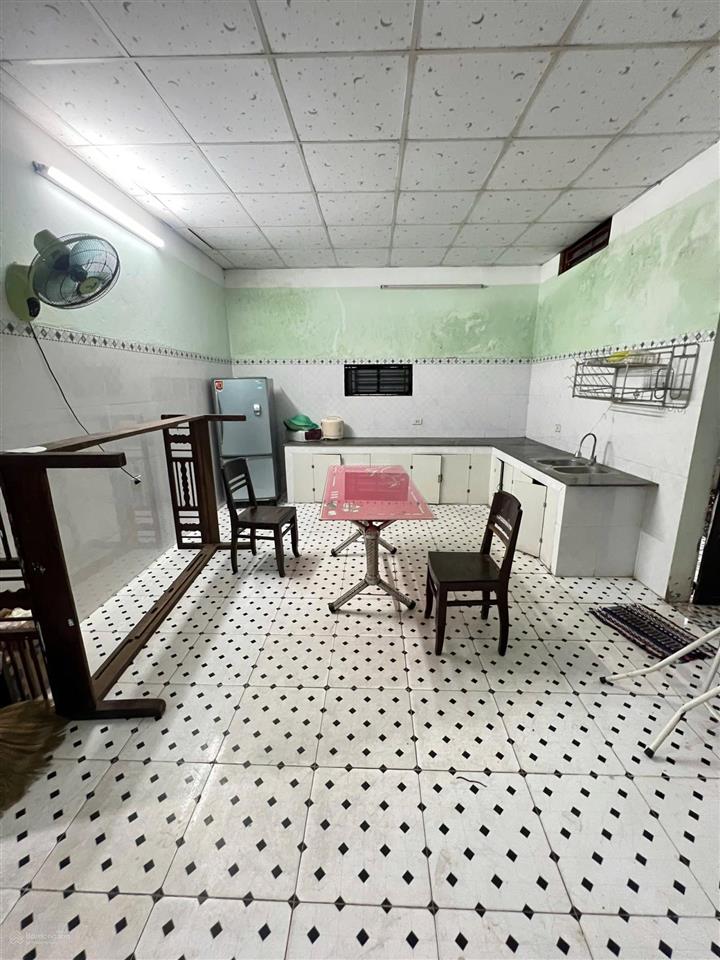 Cho thuê nhà mặt tiền dũng sĩ điện ngọc điện bàn vị trí đẹp, linh hoạt khai thác, gần biển chỉ 8tr