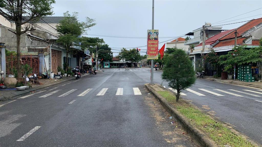 Cho thuê nhà mặt tiền dũng sĩ điện ngọc điện bàn vị trí đẹp, linh hoạt khai thác, gần biển chỉ 8tr