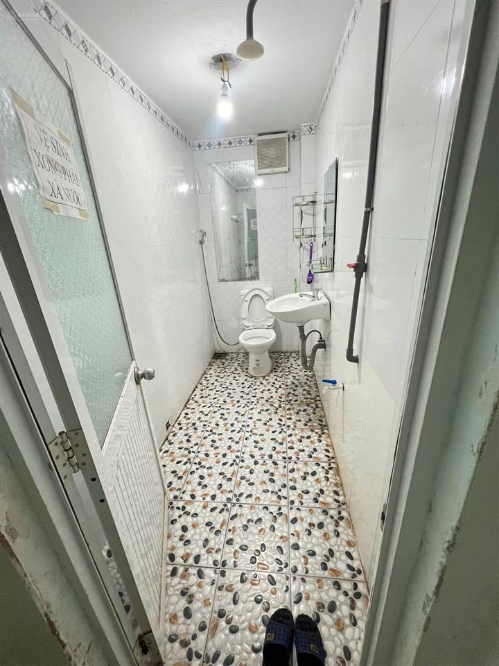 Cho thuê nhà mặt tiền dũng sĩ điện ngọc điện bàn vị trí đẹp, linh hoạt khai thác, gần biển chỉ 8tr