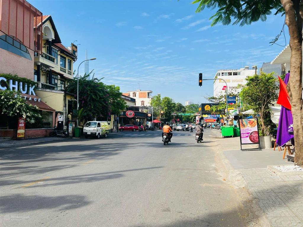 Cho thuê góc 2 mặt tiền " vàng " đường xuân thủy  phường thảo điền (cũ)  tp. hồ chí minh