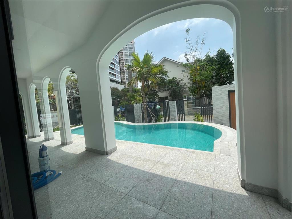 Cho thuê biệt thự 2 mặt tiền nguyễn văn hưởng, thảo điền, tp. thủ đức